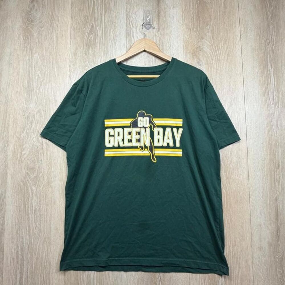 Nfl Men's Green T-shirt